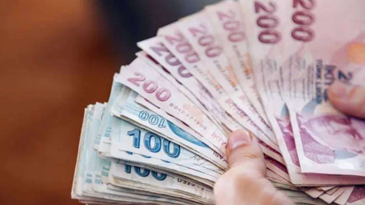 9 Eylül 1999 sonrası sigortalılara müjde kapıda: Kademeli emeklilik için Meclis düğmeye bastı, işte yaş ve prim formülü! 7